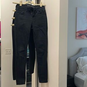 Lightly used black Old Navy rockstar mid-rise skinny jeans black size 2